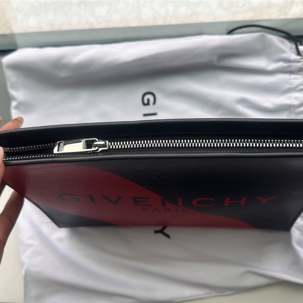 Givenchy Red and Black Clutch, worn once basically new - Picture 4 of 4